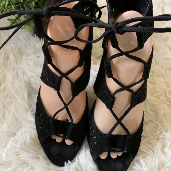 Zara Woman Heels - Picture 2 of 6